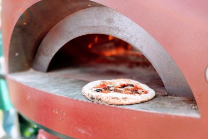 Naples pizzeria oven
